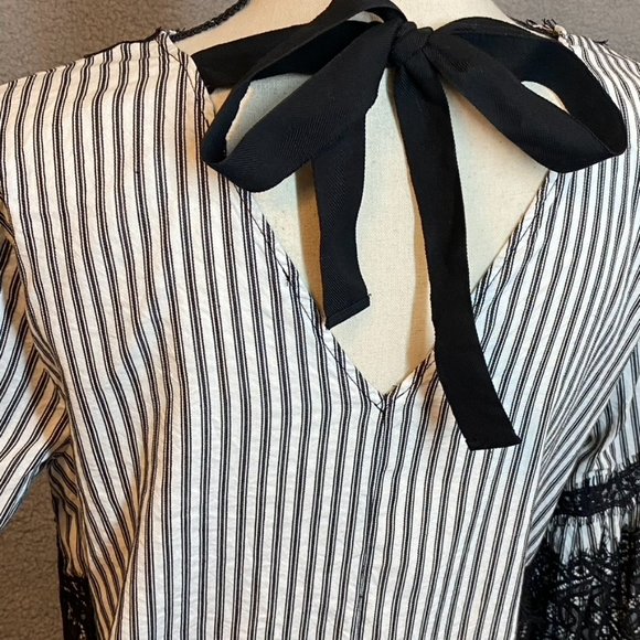 Zara Woman Striped Top Lace Overlay Size Large Black & White Bell Sleeves - Picture 7 of 16